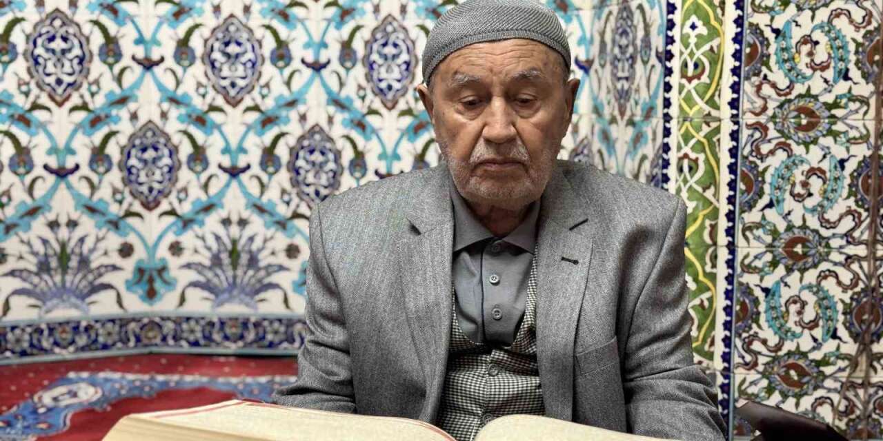 87 yaşında kendi çabasıyla hafız oldu