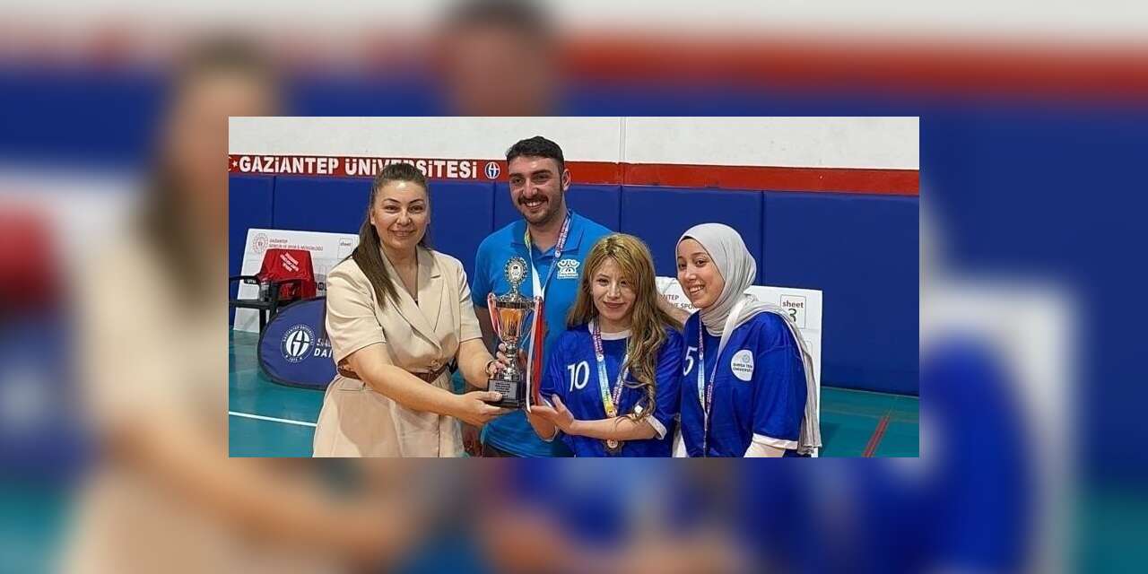 Üniversiteyi yasa boğan ölüm