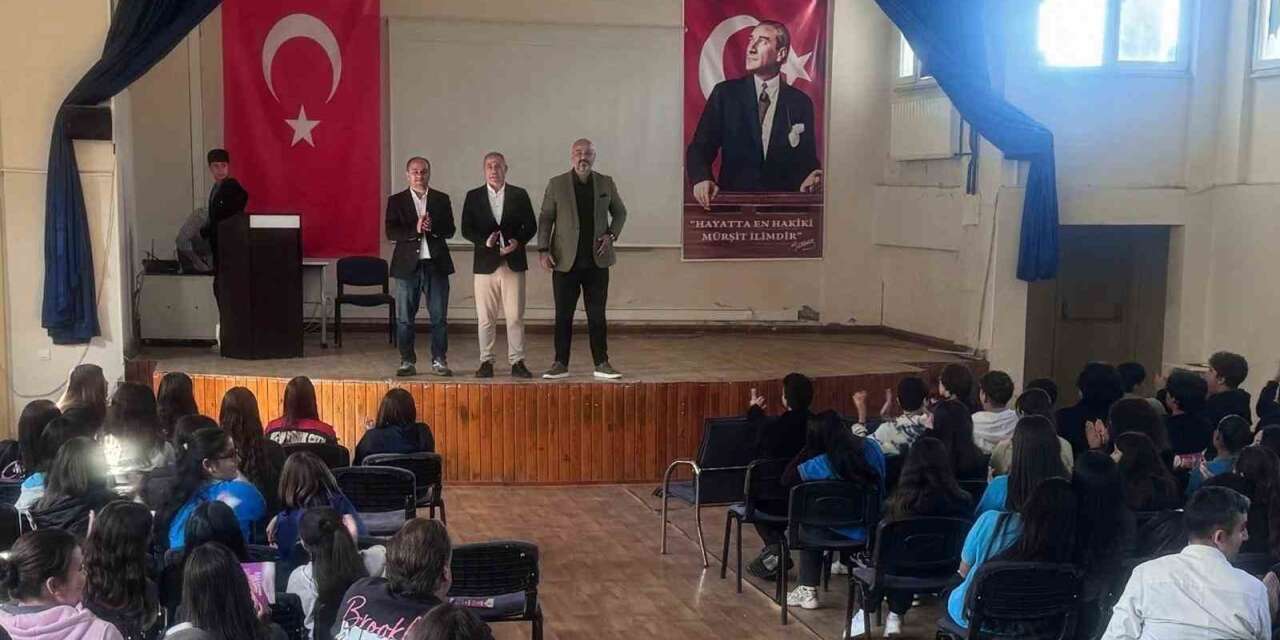 Bodrum’da öğrenciler yazarla buluştu