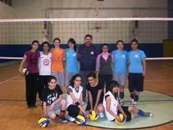 GENÇLİK SPOR BAYAN VOLEYBOL TAKIMI BİR İLKE İMZA ATIYOR