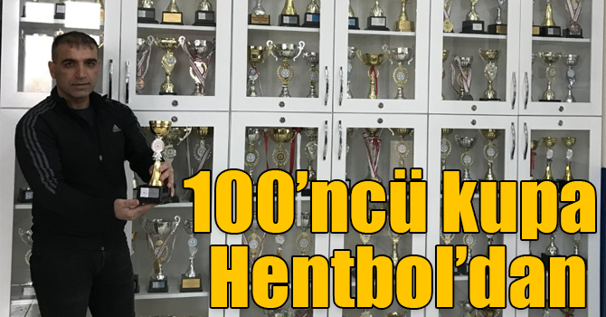 Cevriye Tatış Ortaokulu’nun 100’ncü kupası Hentbol’dan