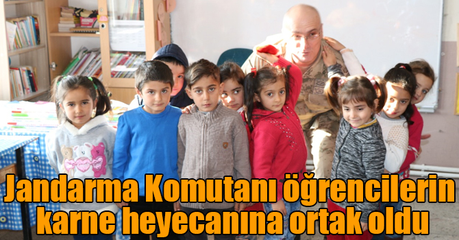 Jandarma Komutanı öğrencilerin karne heyecanına ortak oldu