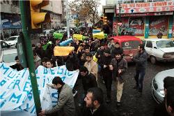 Dolmuş fiyatlarını protesto eden üniversite öğrencileri ayaklandı