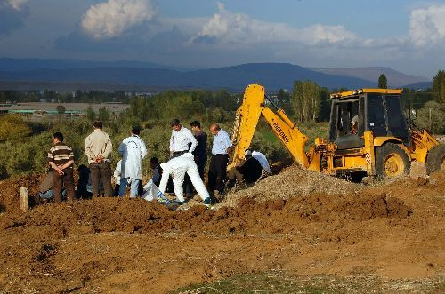 Kars'ta Bir Tane Toplu Mezar Var