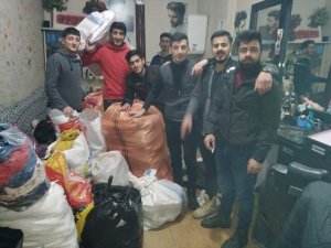 Yüksekova Belediyespor taraftarlarından depremzedelere yardım
