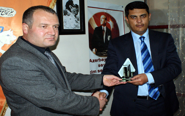 Süleymanov, Asimder'i ziyaret etti.
