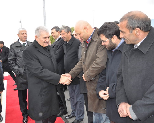 Ulaştırma Bakanı Binali Yıldırım Kars'ta