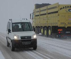 Karayolu ulaşıma açıldı