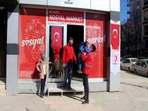 Türk Kızılay'dan Elazığ'daki depremzedeler için "sosyal market"