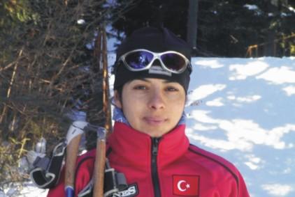 Türk bayrağını Kelime Aydın (Çetinkaya) taşıyacak