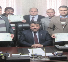 Kars'ta Sınavsız ustalık belgeleri dağıtıldı