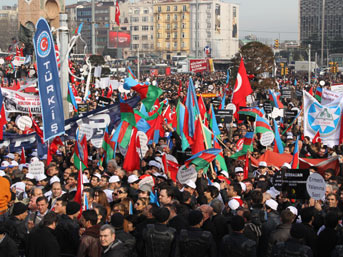 Hocalı Katliamı mitingine geniş katılım