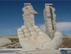 Kars'taki İnsanlık Anıtı yıkılacak