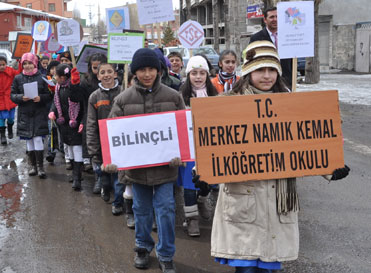 Kars'ta Tüketici Yürüyüşü