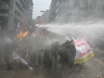 KESK eylemine polis müdahalesi