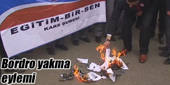 Kars Eğitim Bir Sen bordro yaktı