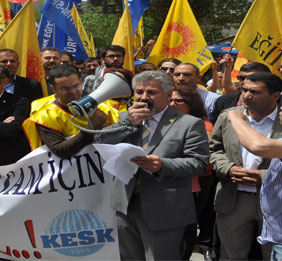 Faikbey Caddesi üzerinde Protesto