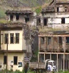 Kars'ta Belediye Eliyle Tarih Yıkımı