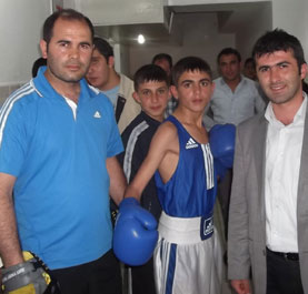 Karslı Boksörler Finalde