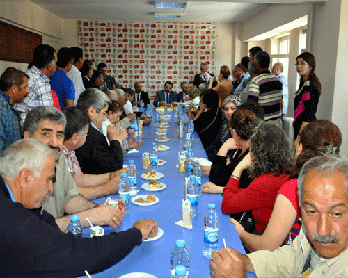 Bakan'dan AK Parti İl Teşkilatına Teşekkür