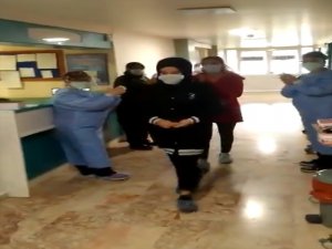 Elazığ'da Kovid-19'u yenen 9 hasta alkışlarla taburcu edildi