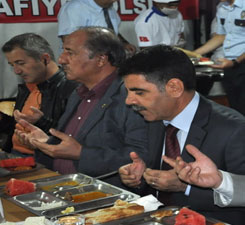 Kars Valilik İftar Çadırı Hizmette