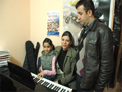 Minik Helin’in müzik aşkı