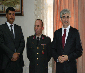 Kars'ta Protokol Öğretmen Evinde Bayramlaştı