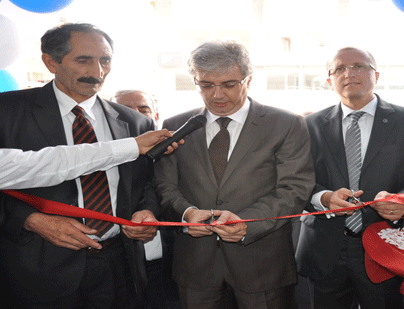 Kars Valisi Eyüp Tepe bir işyerinin açılışına katıldı
