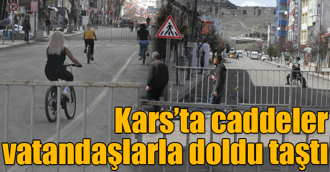 Kars’ta caddeler vatandaşlarla doldu taştı