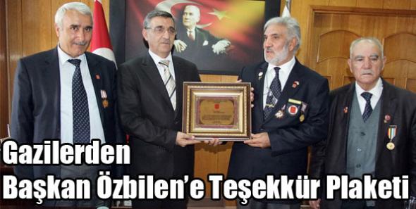 Gazilerden Başkan Özbilen’e Teşekkür Plaketi