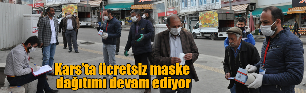 Kars’ta ücretsiz maske dağıtımı devam ediyor