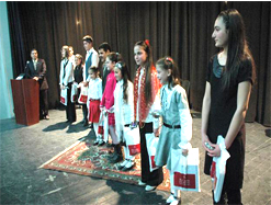 DOĞU’NUN NENE HATUNLARI ERSOY ŞİİRLERİYLE YARIŞTI