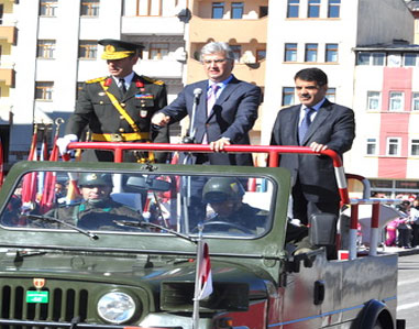 Kars’ta üç bayram bir arada kutlanıyor