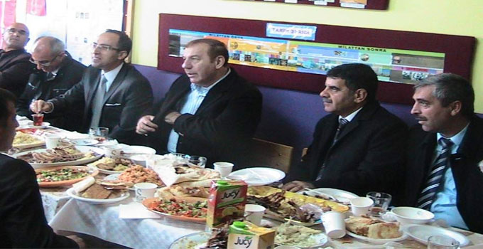 Necmi Kadıoğlu, Kars’a geldi.