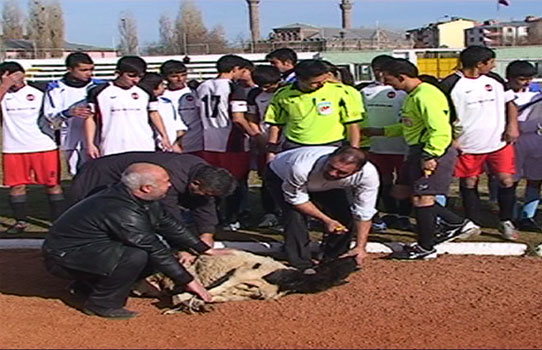Polat'a Kurban Kesildi