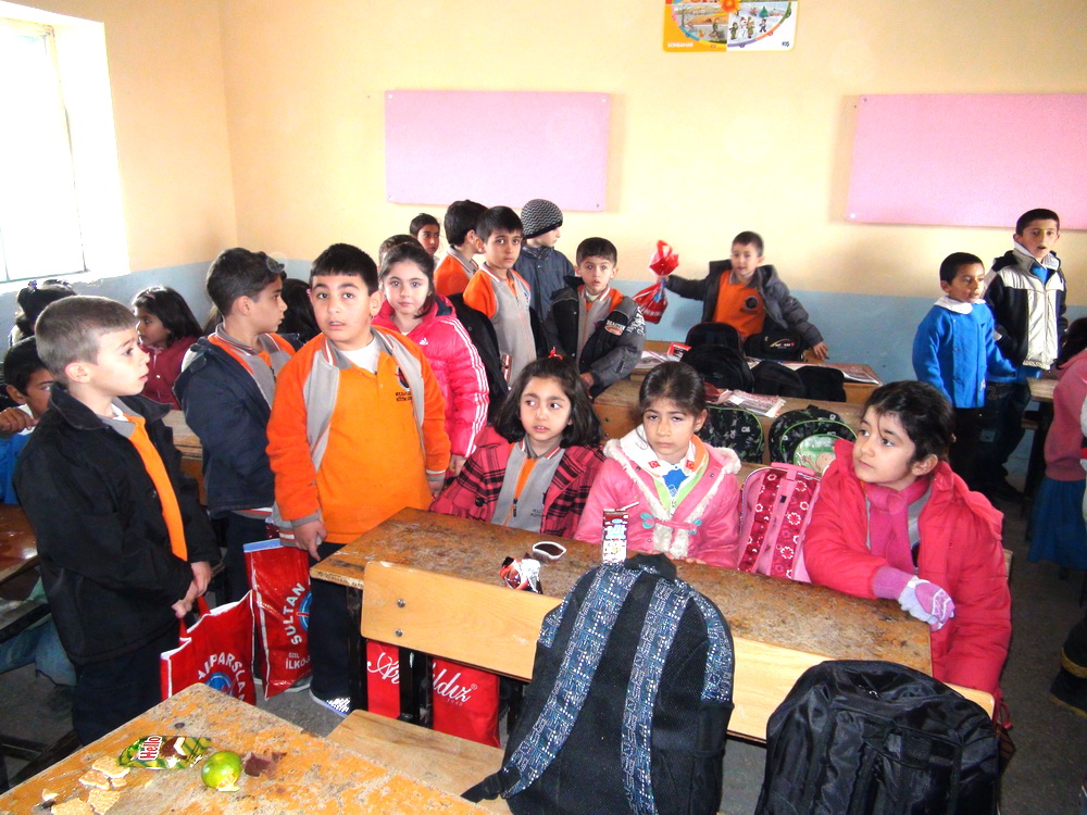 Kardeş Okullarda Kardeş Çocuklar