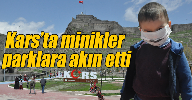 Kars’ta minikler parklara akın etti