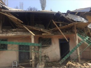 Erzurum'da evde tüp patlaması sonucu 2 kişi yaralandı