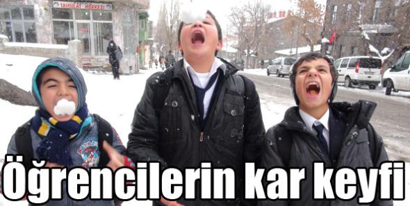 Kar köyler için çile, üniversiteliler için eğlence oldu