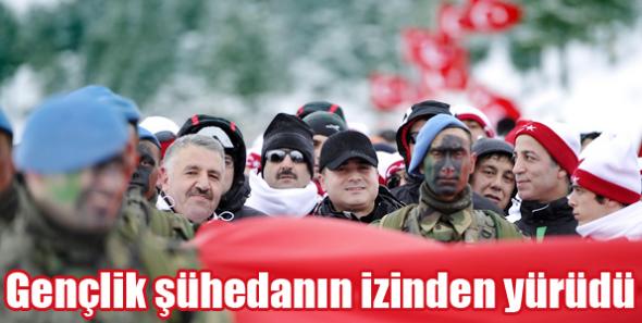 Gençlik şühedanın izinden yürüdü