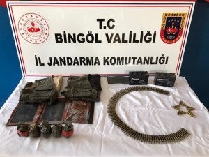 Bingöl'de PKK'lı teröristlere ait silah ve mühimmat ele geçirildi
