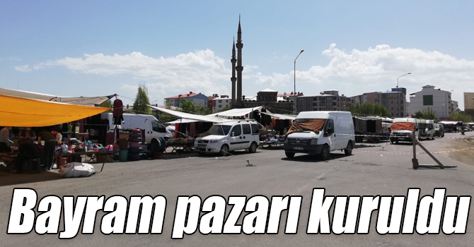 Kars’ta bayram pazarı kuruldu