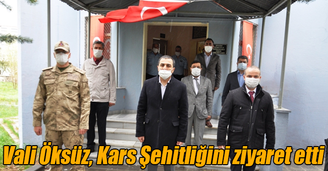 Vali Türker Öksüz, Kars Şehitliğini ziyaret etti