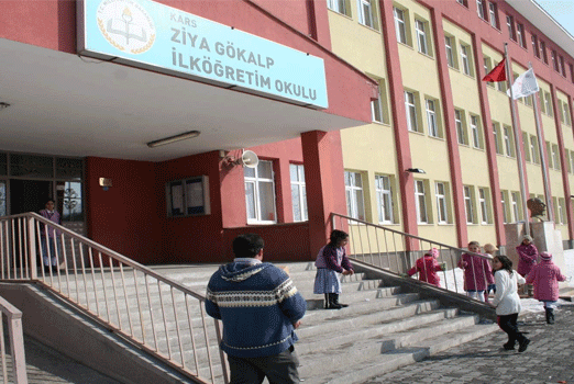 Kars'ta Okullara Süt Dağıtımı Başladı