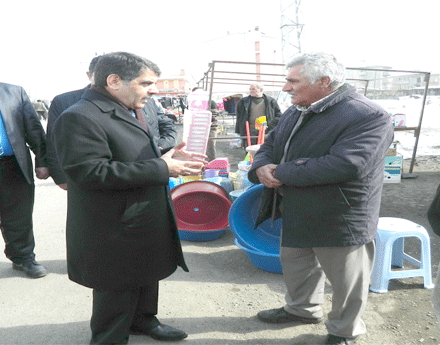 Başkan,Pazar esnafının sorunlarını dinledi
