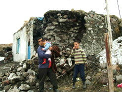 ARDAHAN'DA YAĞMUR KÖYLÜLERİ EVSİZ BIRAKTI