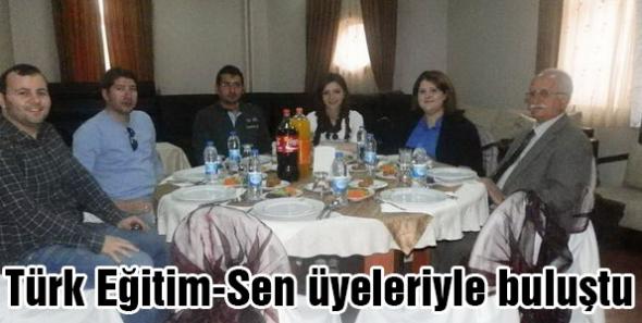 Türk Eğitim-Sen üyeleriyle buluştu