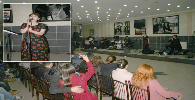 Akkaya Kars'ta Konser Verdi