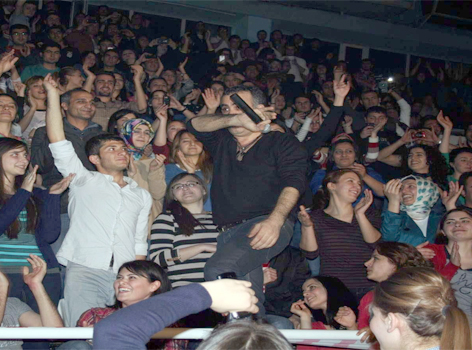Haluk Levent Kars'ta